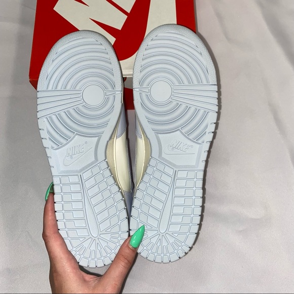 Women’s Nike Dunk High Football Grey 9.5W 8M NEW - Picture 5 of 5